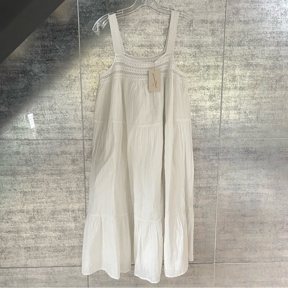 Women's Sleeveless Crochet Trim Dress -Universal Thread™White Multiple Sizes 11 - Picture 3 of 9